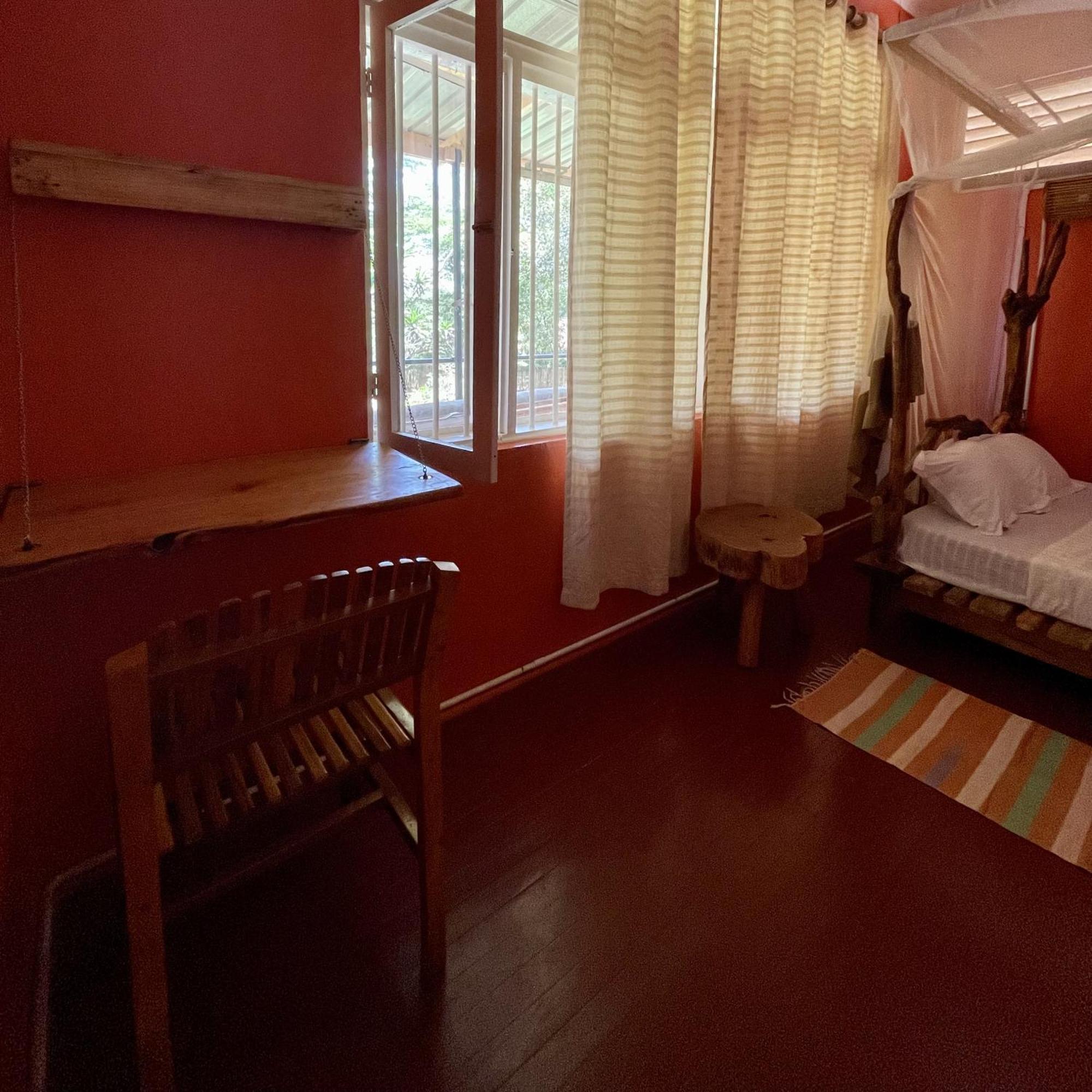 Hostel Jinja Backpackers Pokoj fotografie